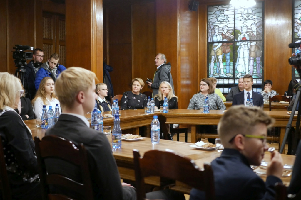 Najzdolniejsi odebrali stypendia burmistrza