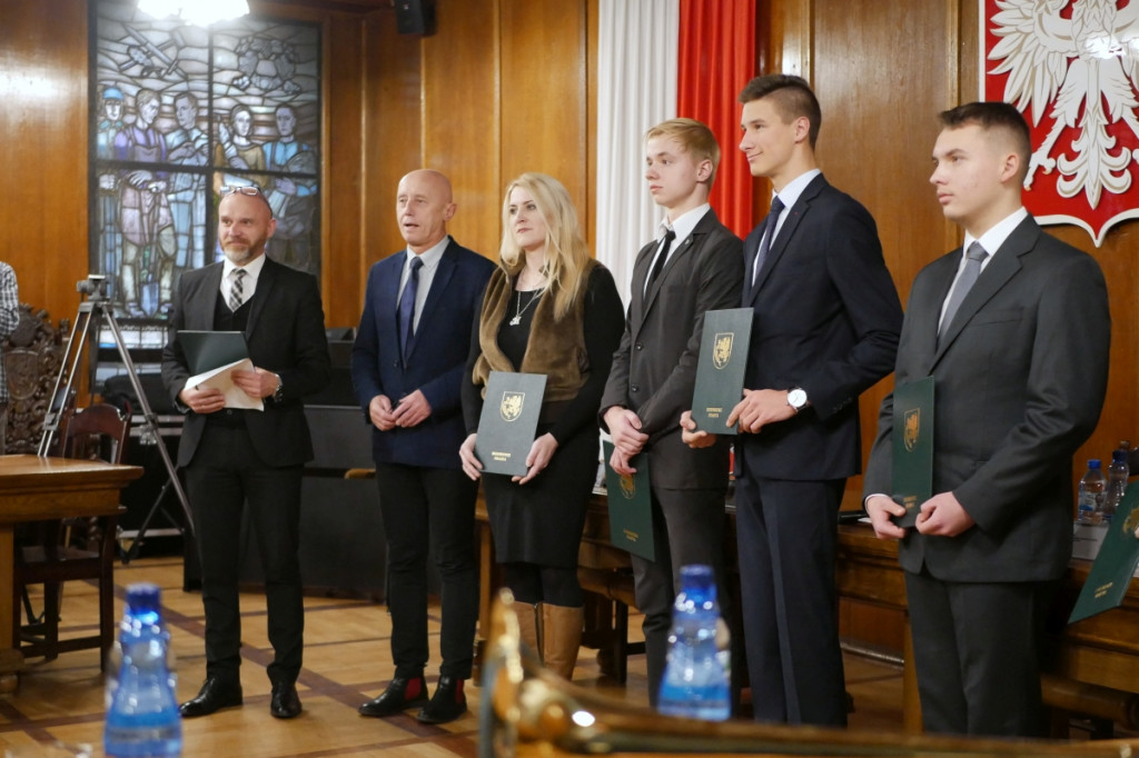 Najzdolniejsi odebrali stypendia burmistrza