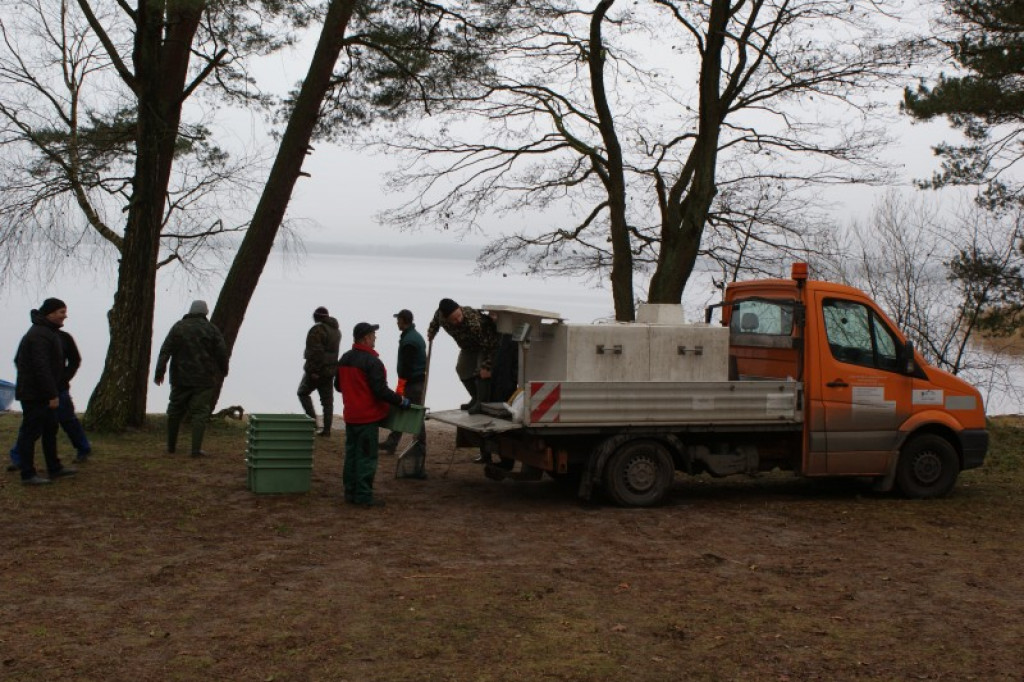 NA RYBY. Jezioro Wierzchowo pełne szczupaków