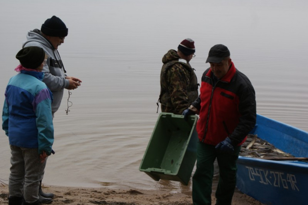 NA RYBY. Jezioro Wierzchowo pełne szczupaków