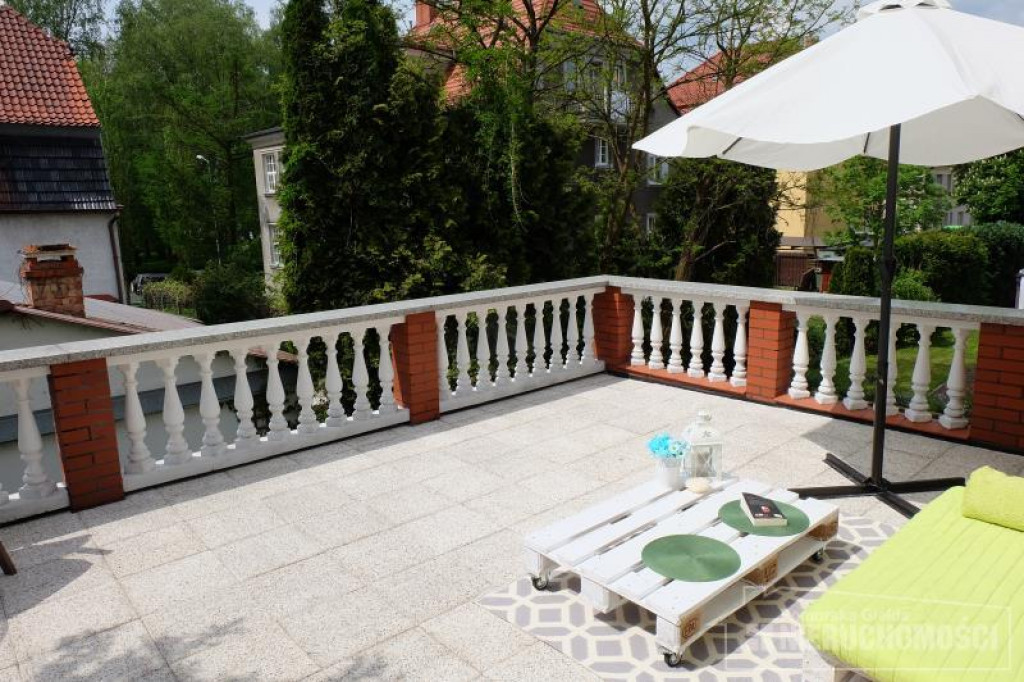 Dom o wysokim standardzie w super lokalizacji ? spokojna ulica w centrum, blisko parku i jeziora