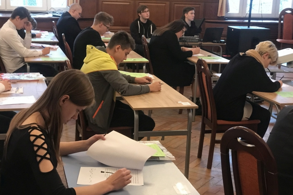 W I LO pisali dyktando... po angielsku