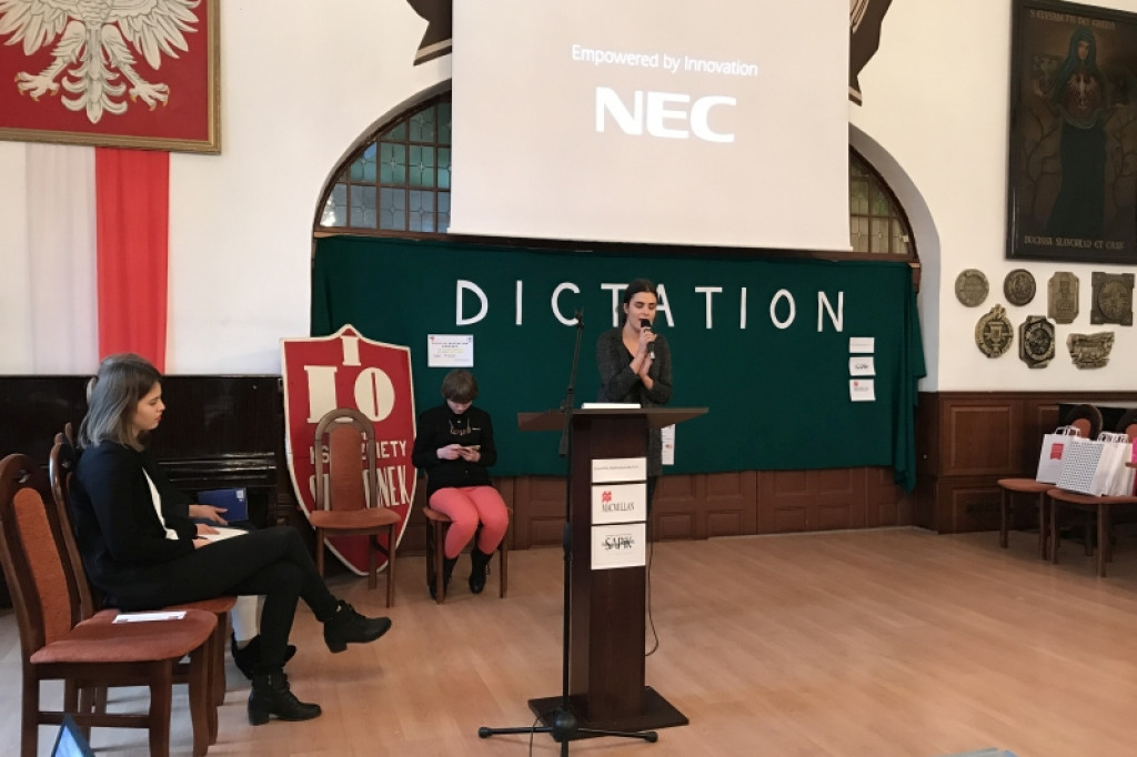 W I LO pisali dyktando... po angielsku