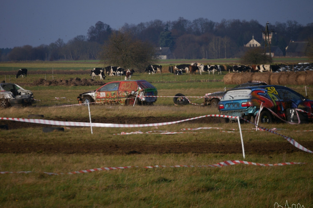 Destruction Derby- Wyścig Złomów Vol. 6 Edycja Mikołajkowa