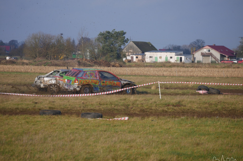 Destruction Derby- Wyścig Złomów Vol. 6 Edycja Mikołajkowa
