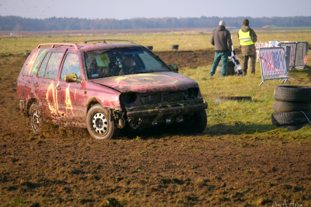 Destruction Derby- Wyścig Złomów Vol. 6 Edycja Mikołajkowa