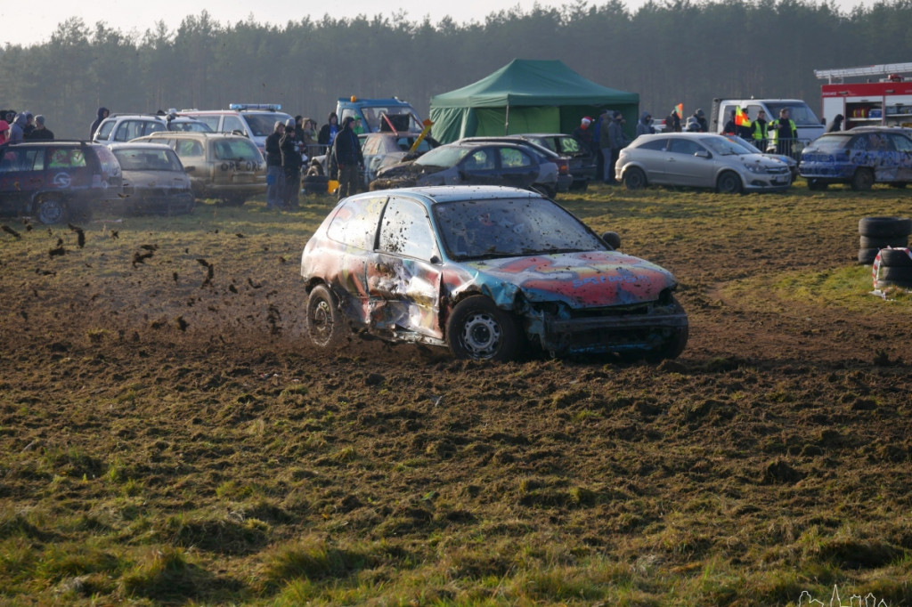 Destruction Derby- Wyścig Złomów Vol. 6 Edycja Mikołajkowa