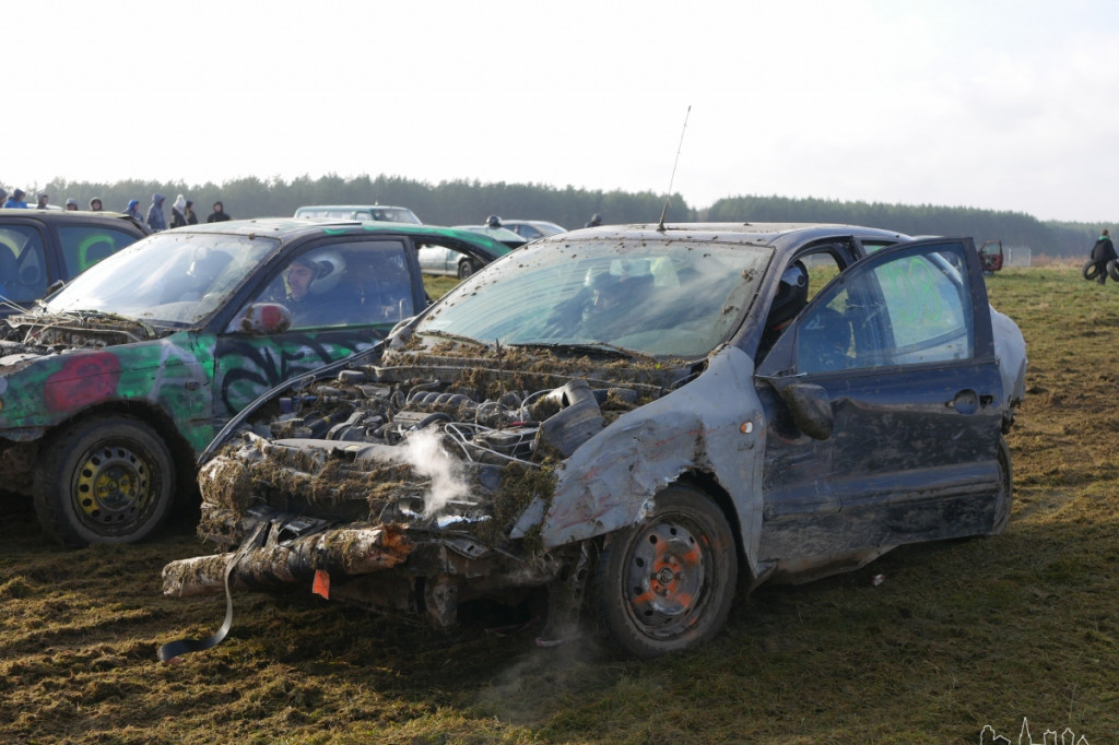 Destruction Derby- Wyścig Złomów Vol. 6 Edycja Mikołajkowa