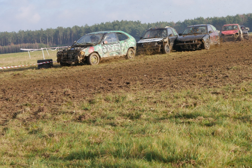 Destruction Derby- Wyścig Złomów Vol. 6 Edycja Mikołajkowa