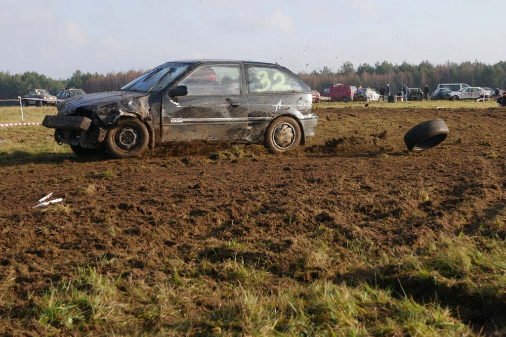Destruction Derby- Wyścig Złomów Vol. 6 Edycja Mikołajkowa