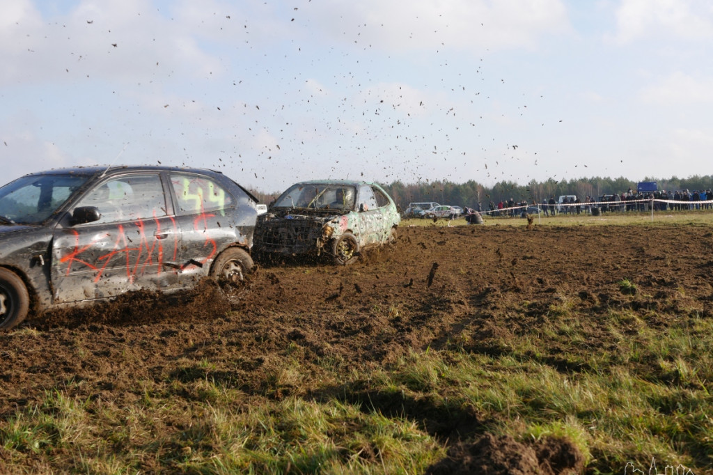 Destruction Derby- Wyścig Złomów Vol. 6 Edycja Mikołajkowa