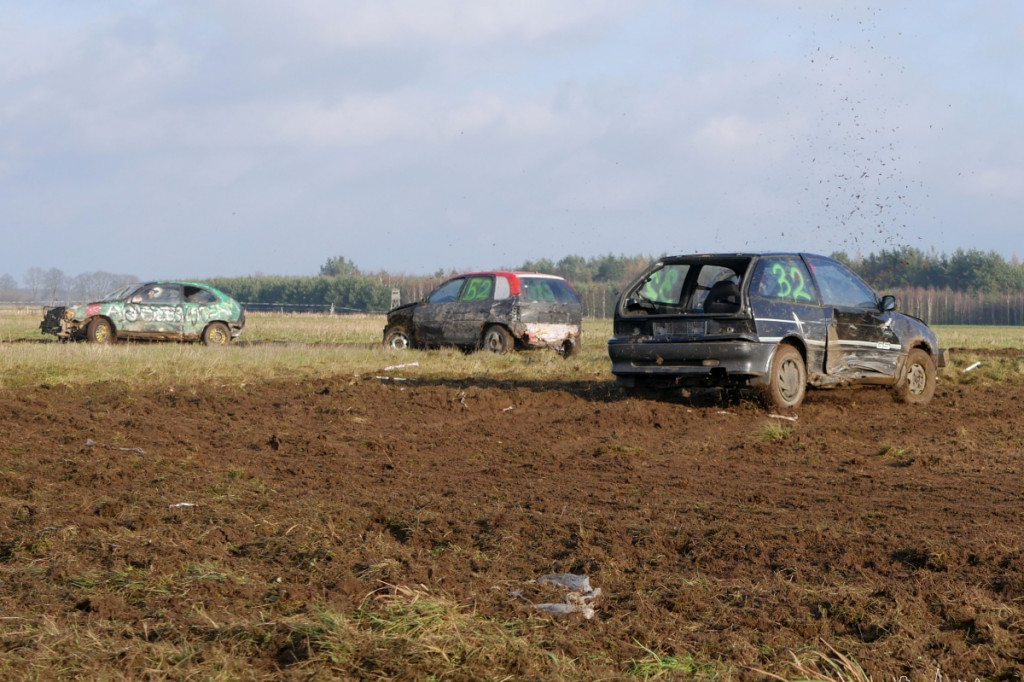 Destruction Derby- Wyścig Złomów Vol. 6 Edycja Mikołajkowa