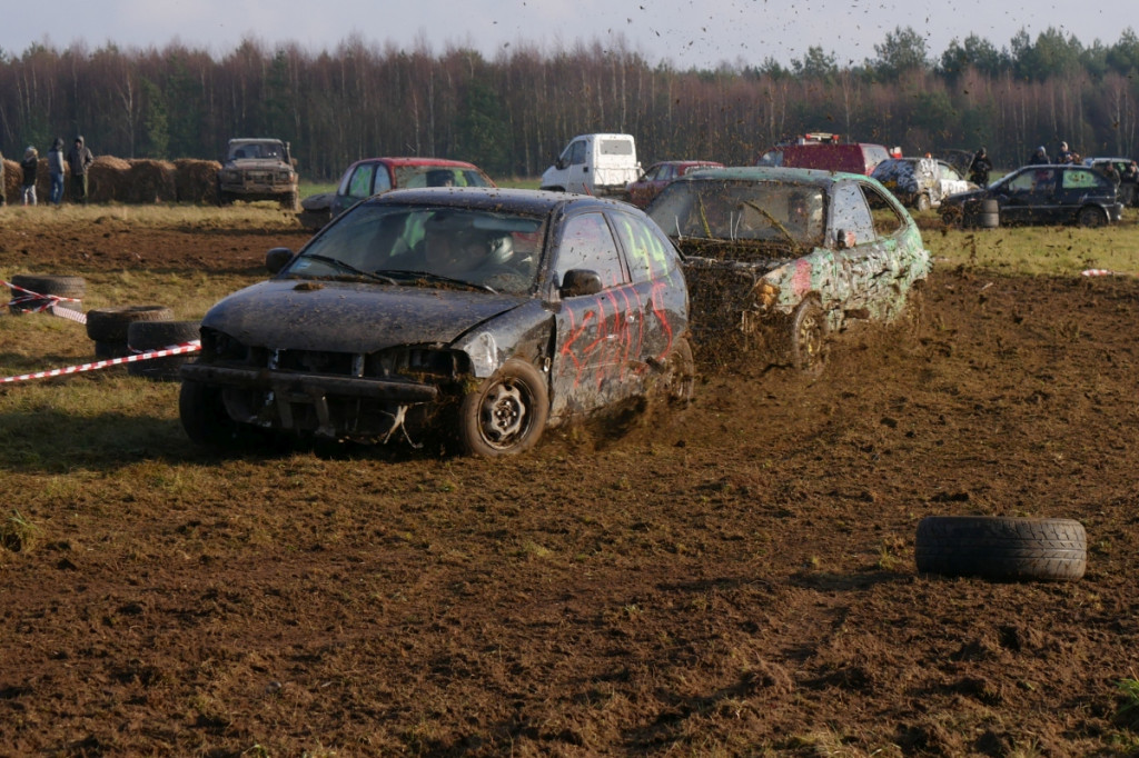 Destruction Derby- Wyścig Złomów Vol. 6 Edycja Mikołajkowa