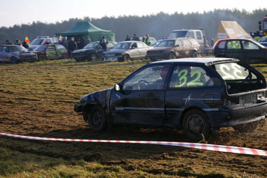 Destruction Derby- Wyścig Złomów Vol. 6 Edycja Mikołajkowa
