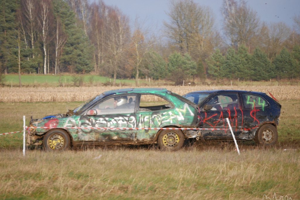 Destruction Derby- Wyścig Złomów Vol. 6 Edycja Mikołajkowa