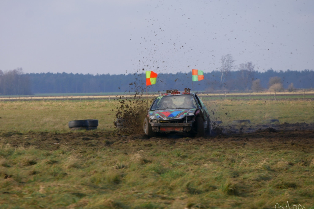Destruction Derby- Wyścig Złomów Vol. 6 Edycja Mikołajkowa