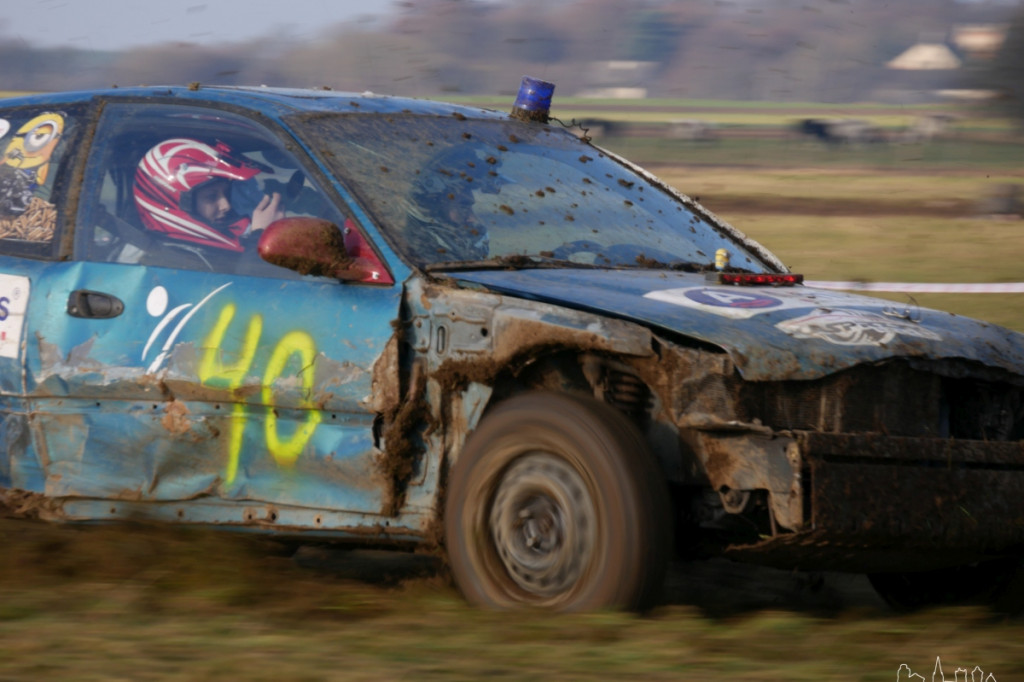Destruction Derby- Wyścig Złomów Vol. 6 Edycja Mikołajkowa