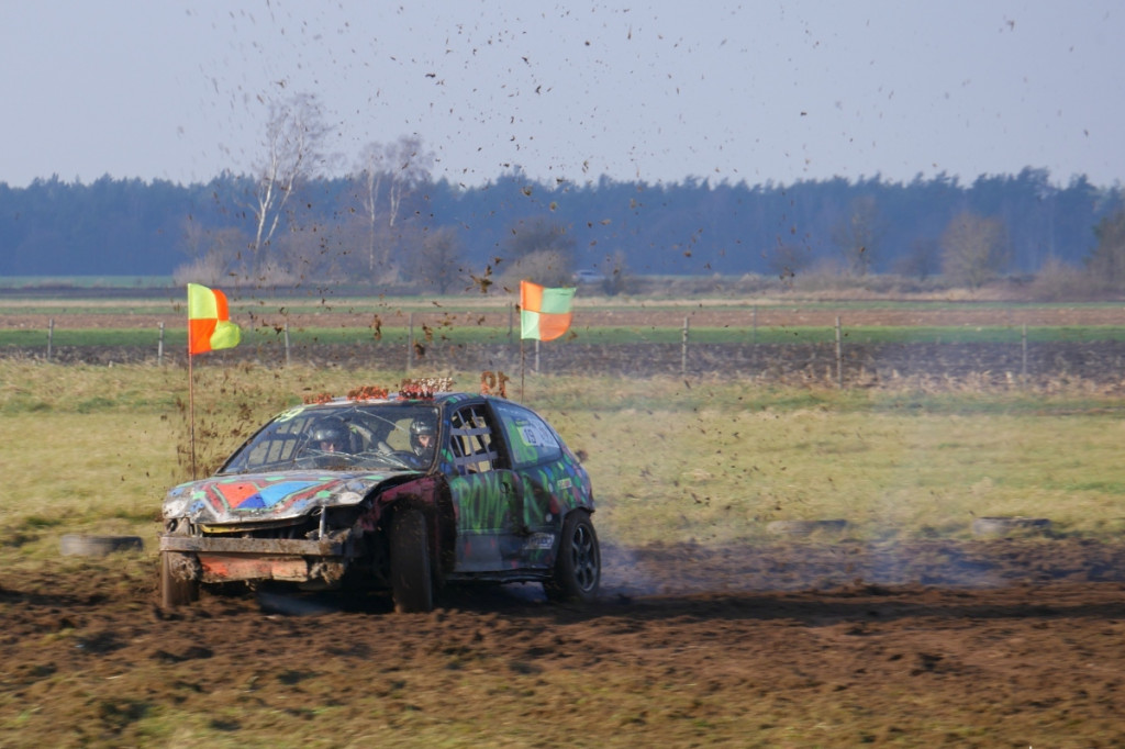 Destruction Derby- Wyścig Złomów Vol. 6 Edycja Mikołajkowa