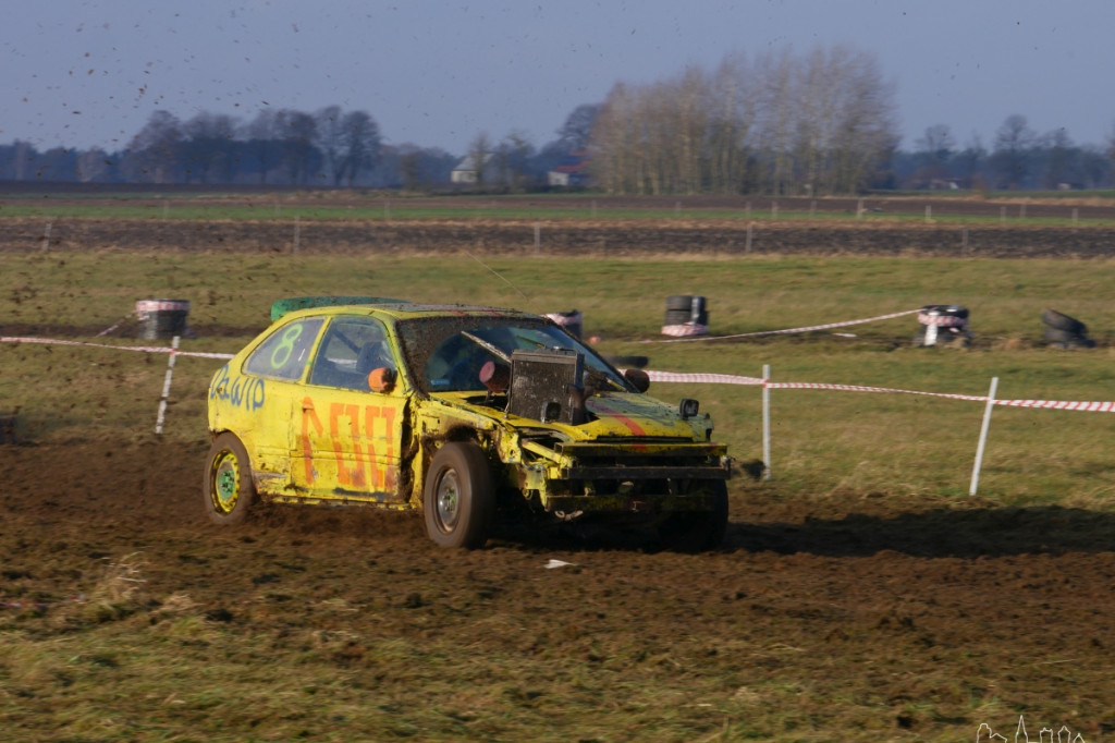 Destruction Derby- Wyścig Złomów Vol. 6 Edycja Mikołajkowa