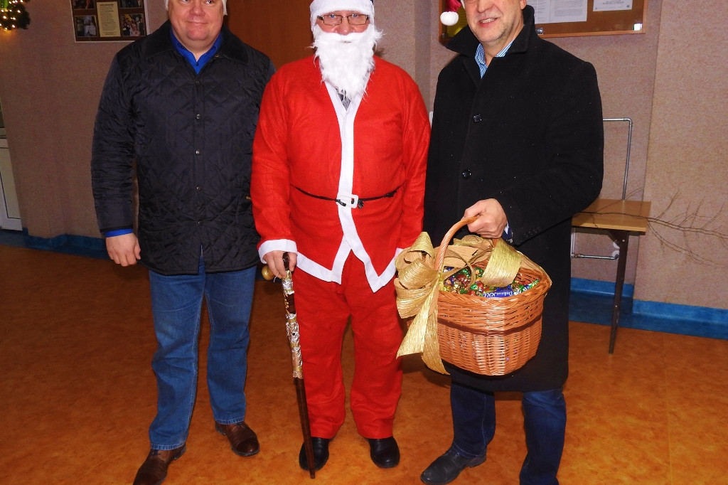 To był pracowity dzień Mikołajów ze starostwa