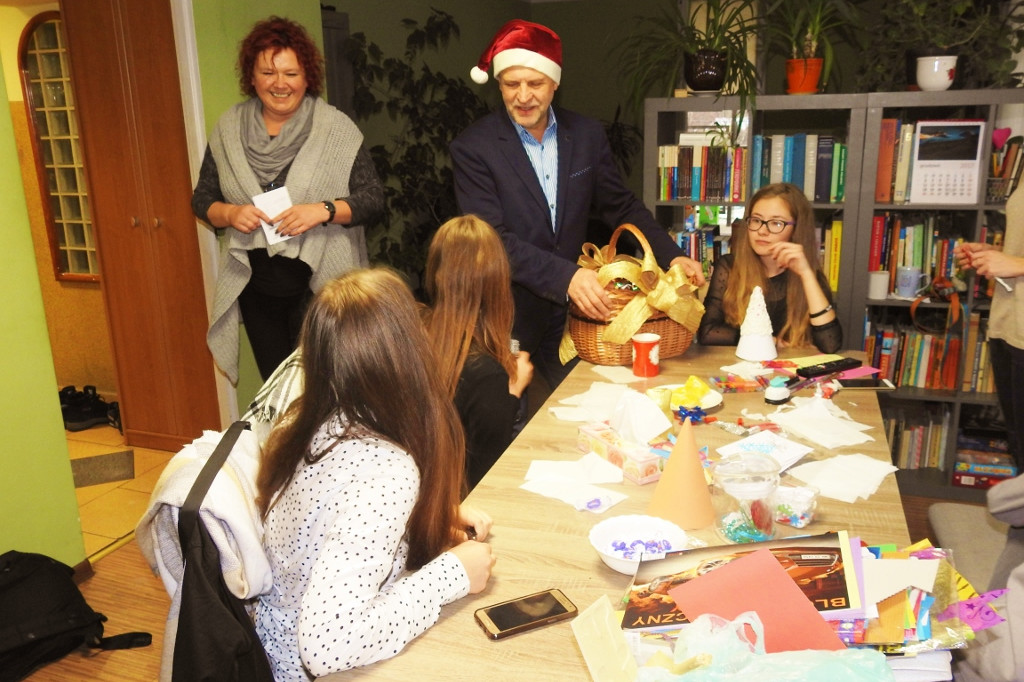 To był pracowity dzień Mikołajów ze starostwa