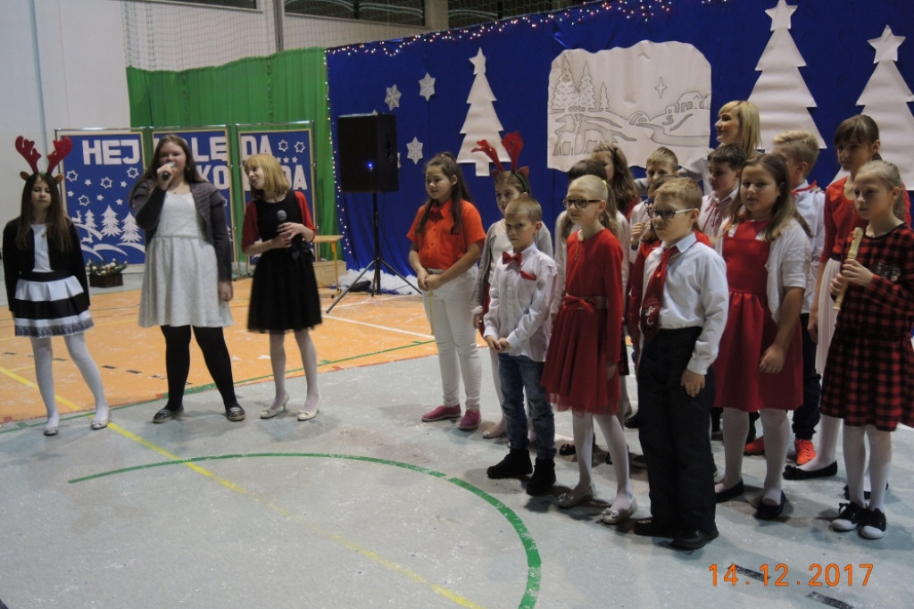 Koncert Kolęd i Pastorałek w SP 4 / fot. Magdalena Leonowicz