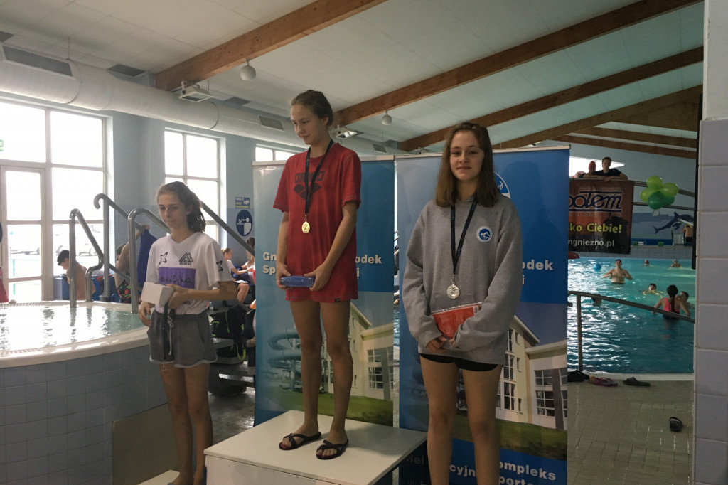 Medale pływaków ze Szczecinka