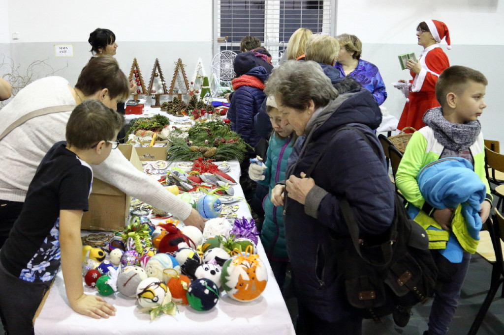 ?Opowieść wigilijna? w szkole w Łubowie