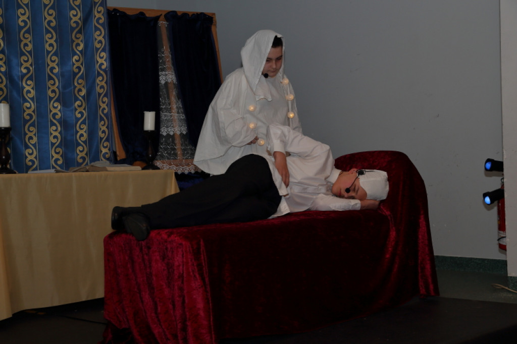 ?Opowieść wigilijna? w szkole w Łubowie