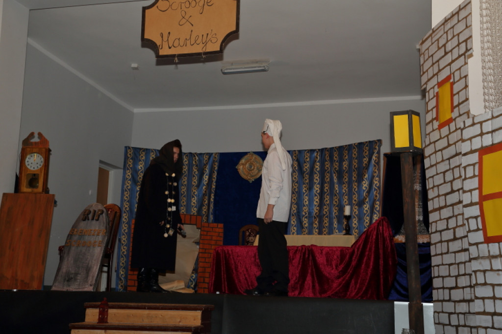 ?Opowieść wigilijna? w szkole w Łubowie