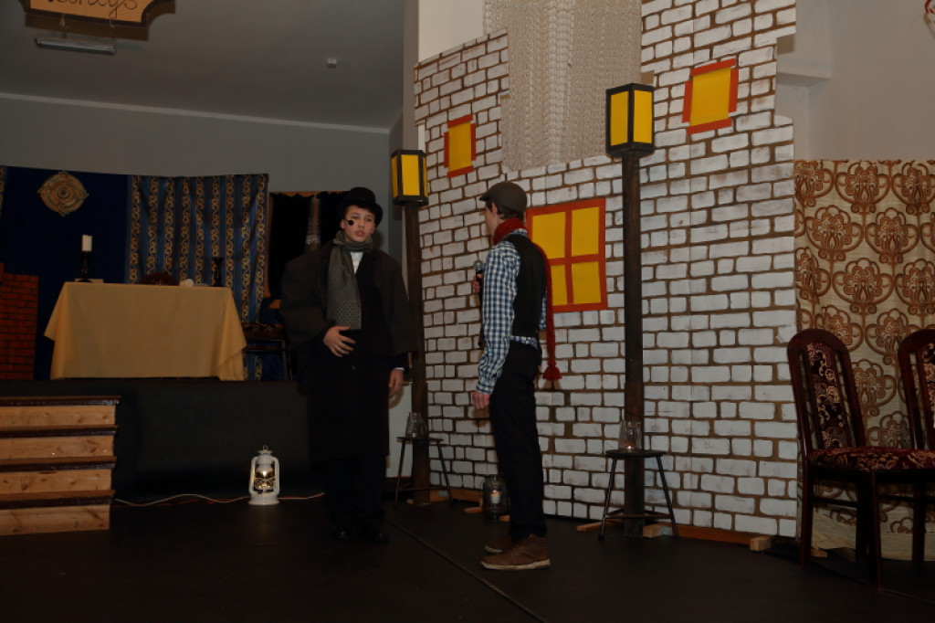 ?Opowieść wigilijna? w szkole w Łubowie