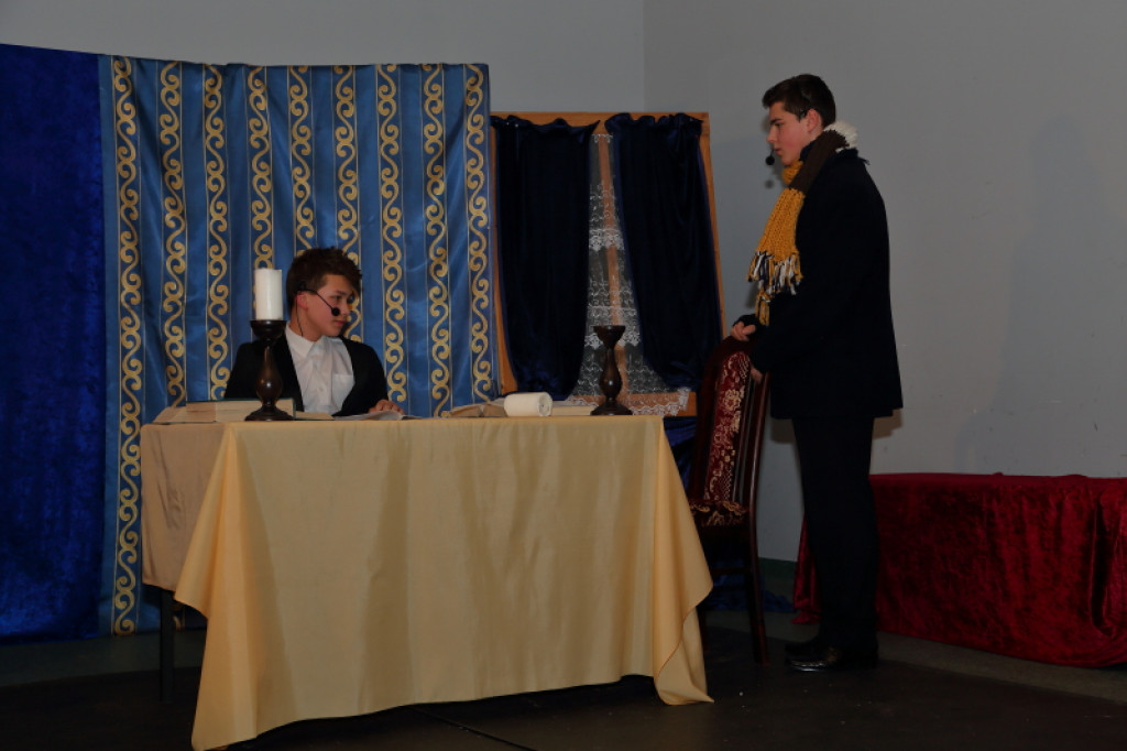 ?Opowieść wigilijna? w szkole w Łubowie