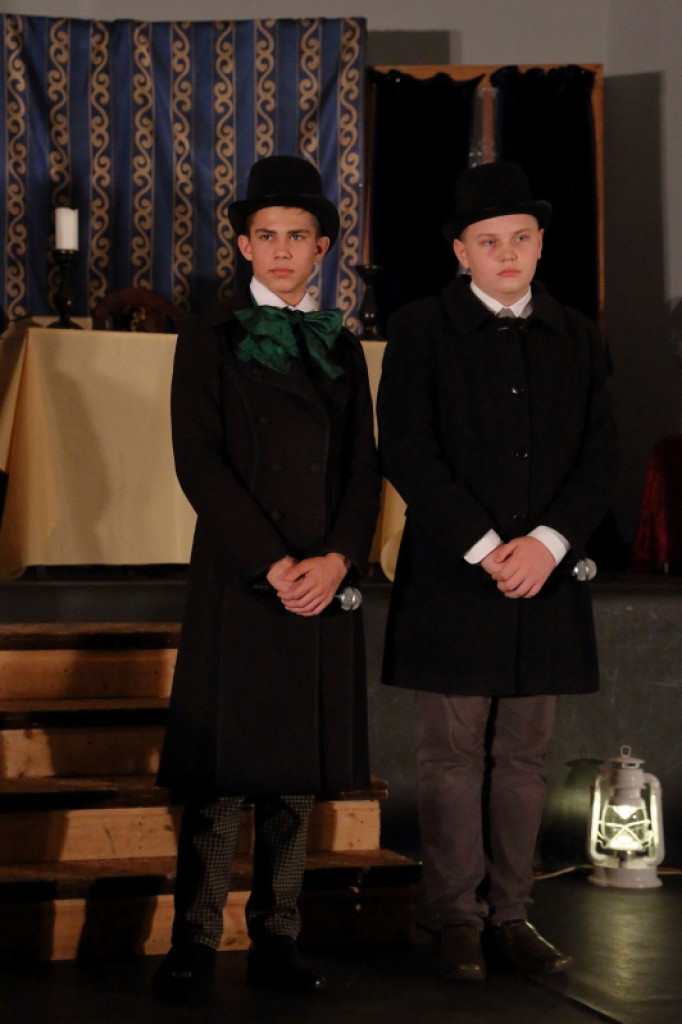 ?Opowieść wigilijna? w szkole w Łubowie