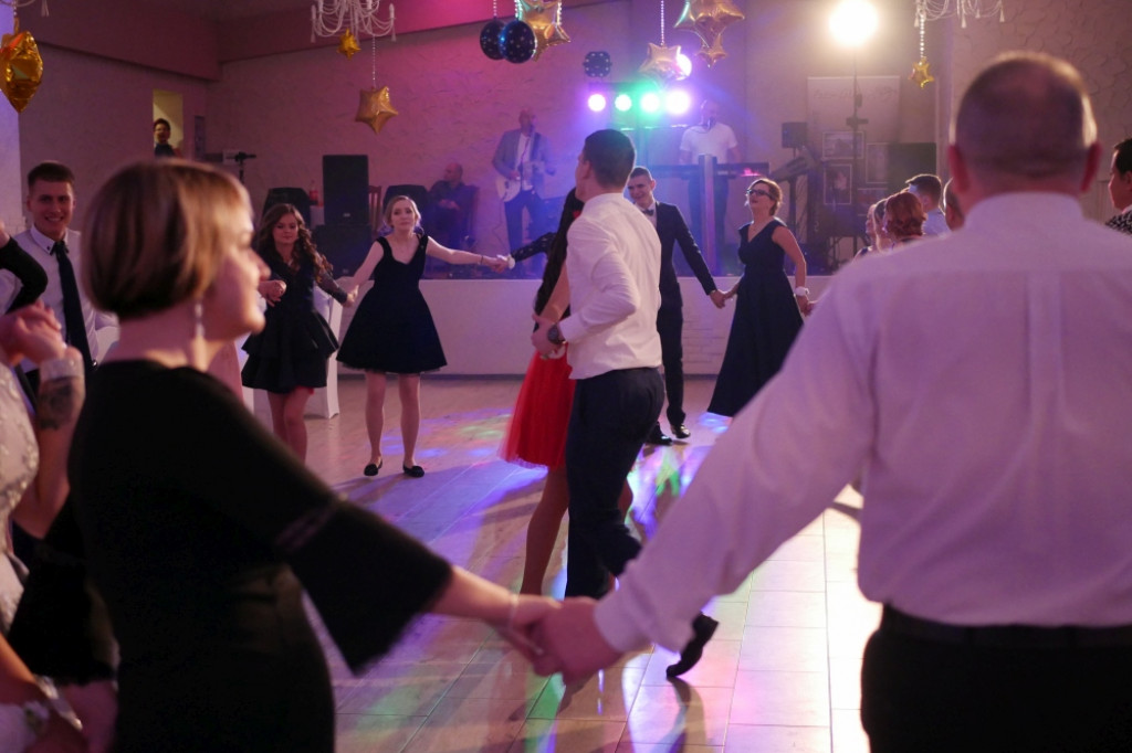 Studniówka 2018. Na balu bawili się maturzyści z ZS nr 2