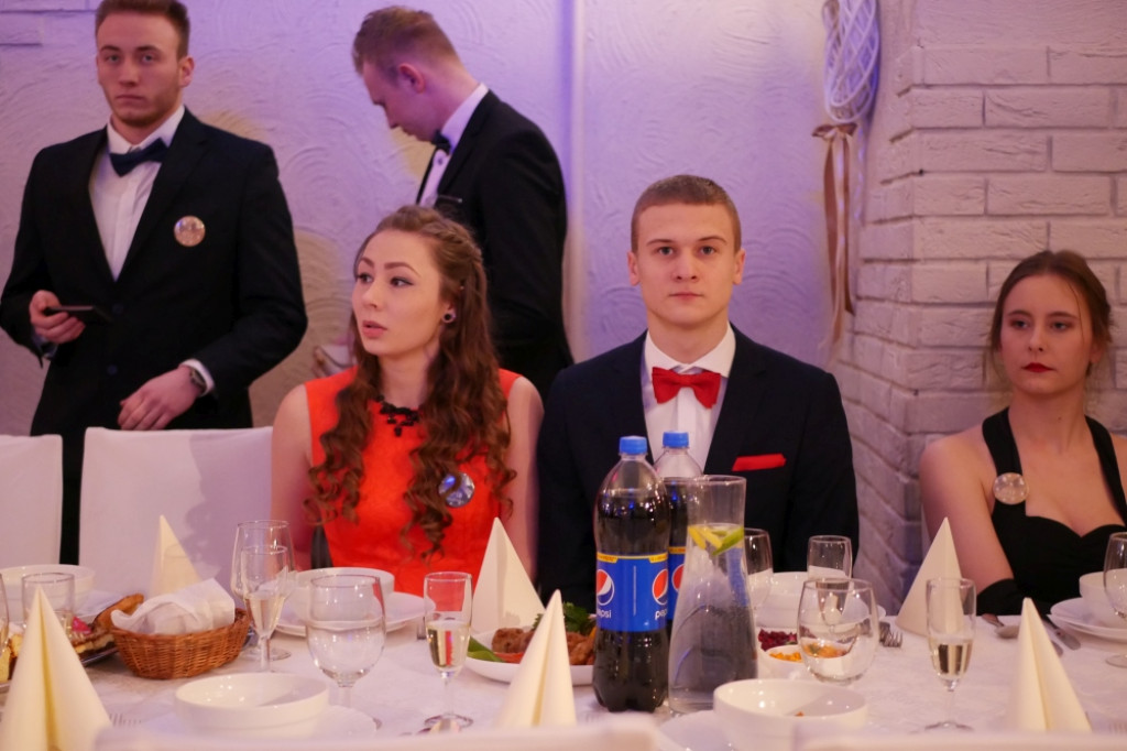 Studniówka 2018 w Szczecinku. ZS nr 6 - rolniczak