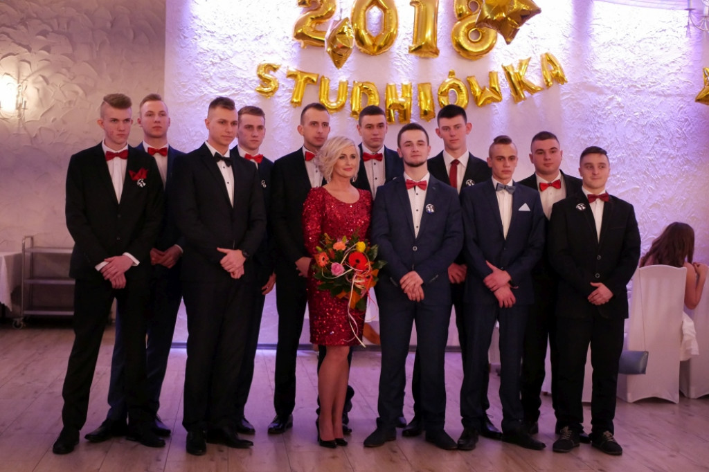 Studniówka 2018 w Szczecinku. ZS nr 6 - rolniczak