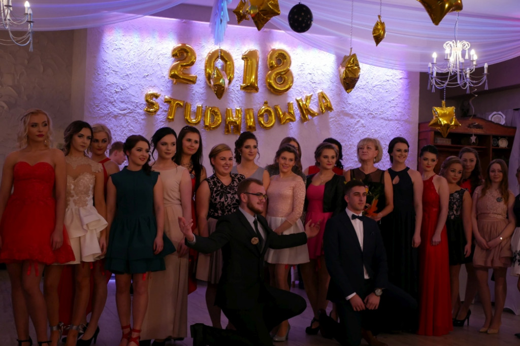Studniówka 2018 w Szczecinku. ZS nr 6 - rolniczak