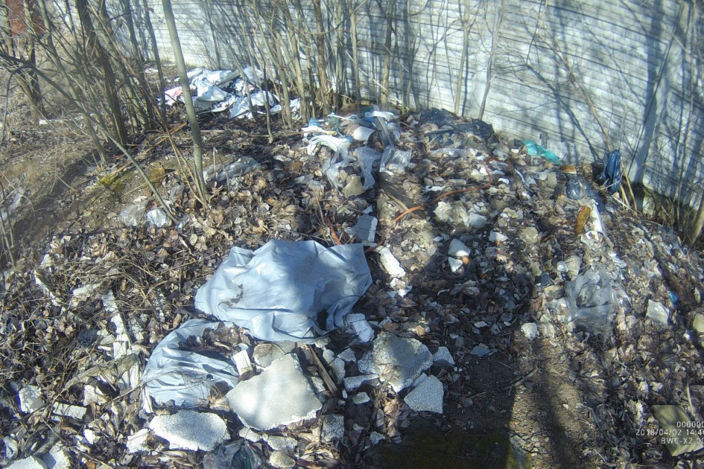 Śmieci na posesjach