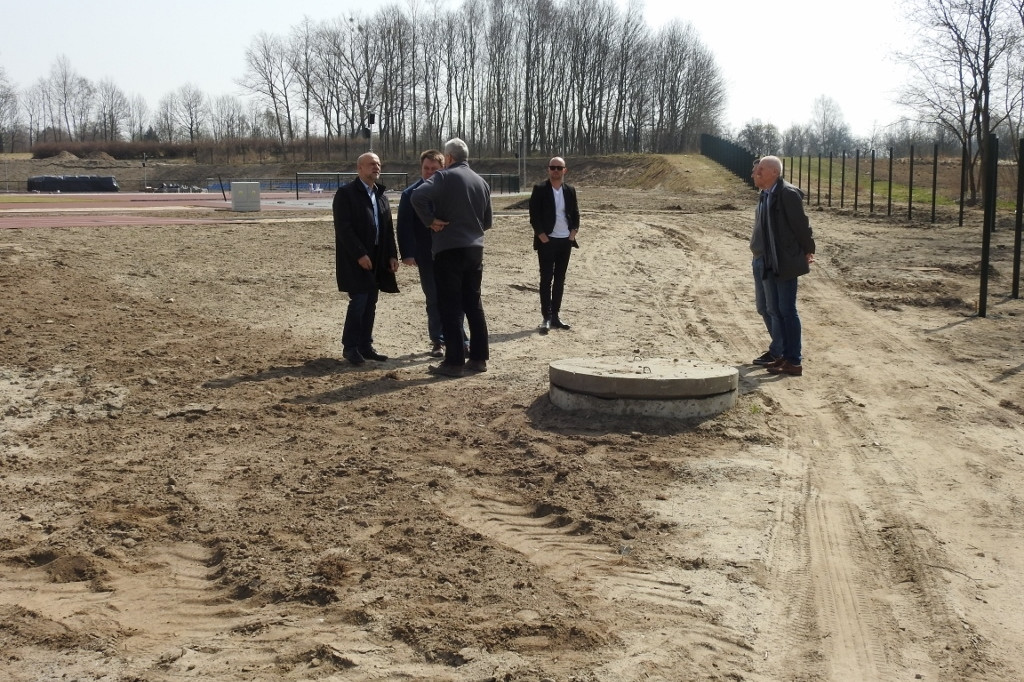 Budowa stadionu lekkoatletycznego na finiszu