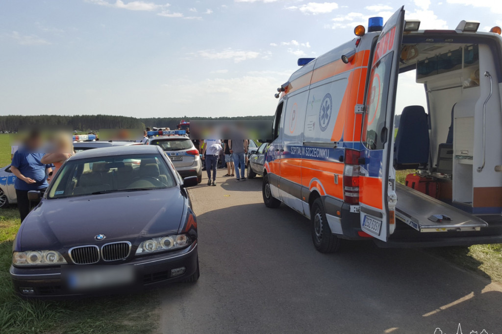 Wypadek na drodze prowadzącej na lotnisko Wilcze Laski