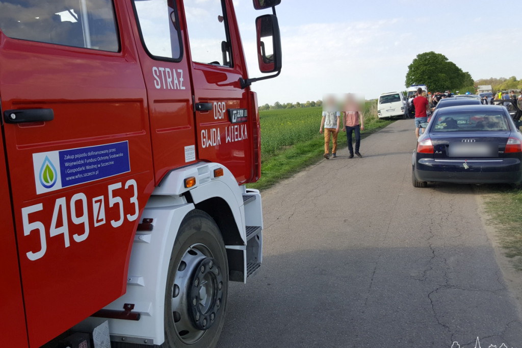 Wypadek na drodze prowadzącej na lotnisko Wilcze Laski