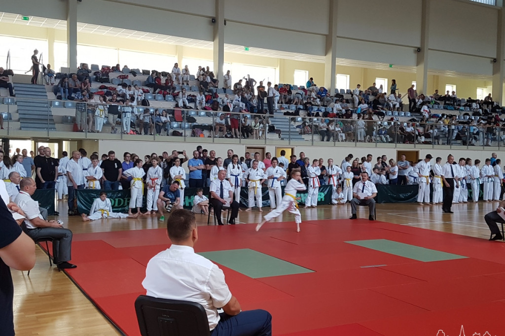 Trzech zawodników, trzy medale. Udany start szczecineckich karateków