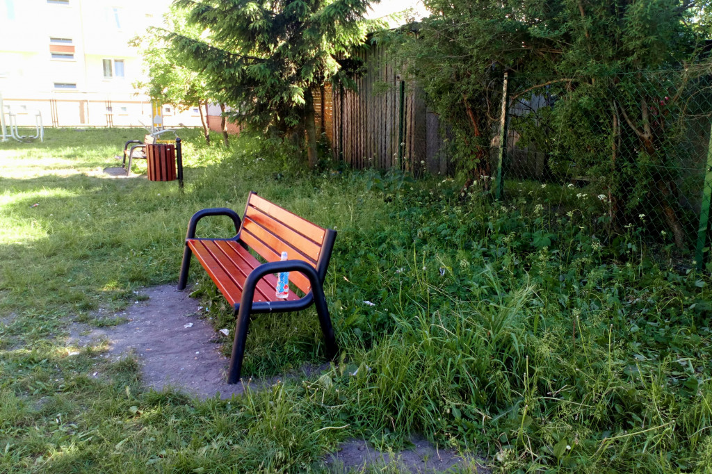 Zaniedbany plac zabaw przy ul. Zielonej w Szczecinku