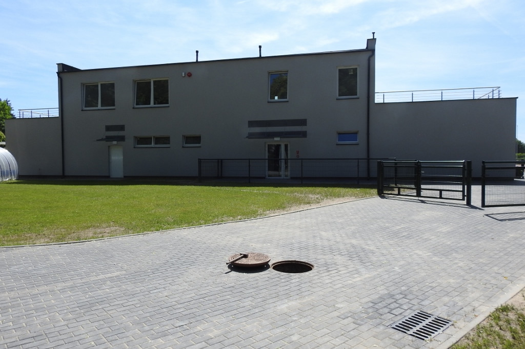 Stadion na Świątkach ze świadectwem Polskiego Związku Lekkiej Atletyki