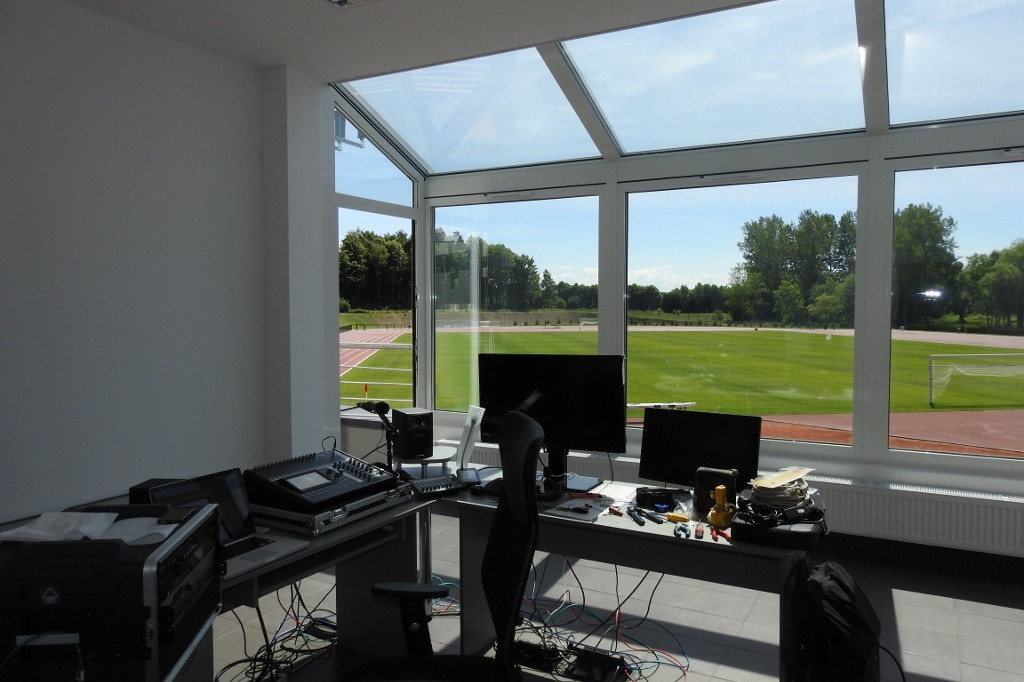Stadion na Świątkach ze świadectwem Polskiego Związku Lekkiej Atletyki