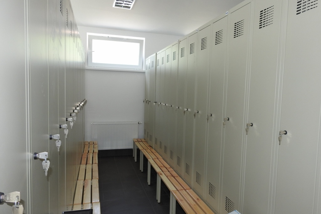 Stadion na Świątkach ze świadectwem Polskiego Związku Lekkiej Atletyki