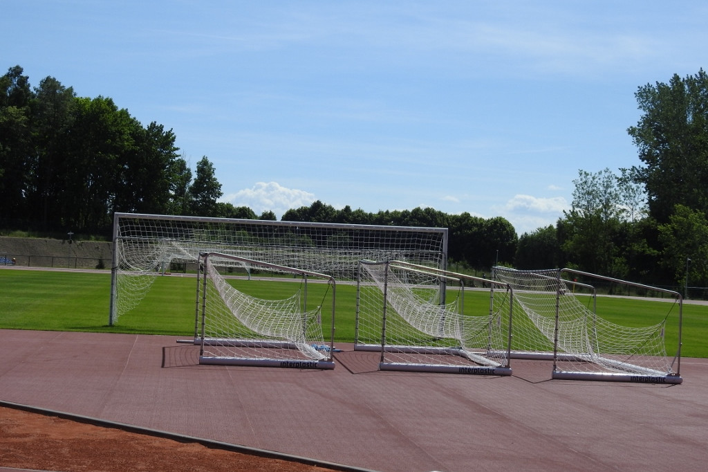 Stadion na Świątkach ze świadectwem Polskiego Związku Lekkiej Atletyki