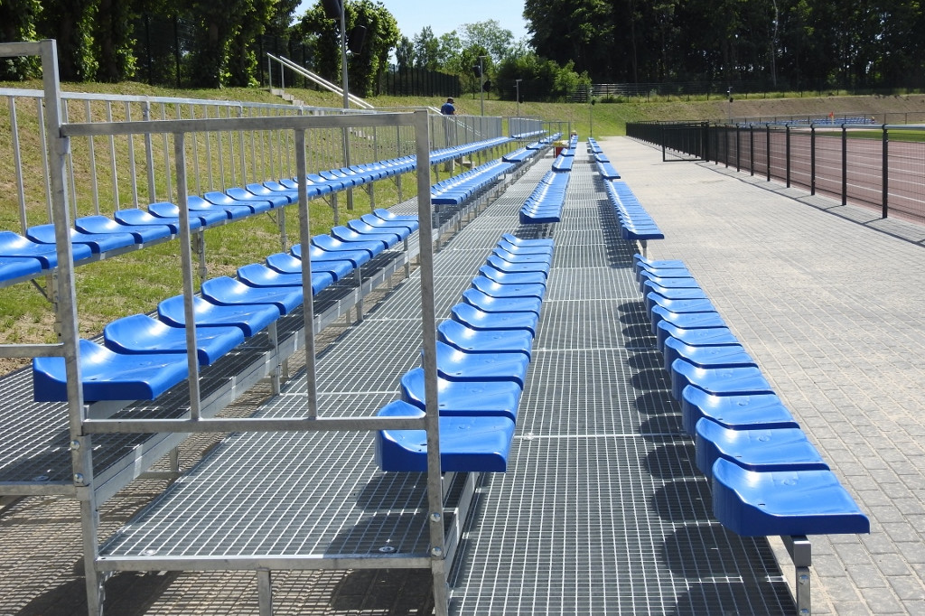 Stadion na Świątkach ze świadectwem Polskiego Związku Lekkiej Atletyki