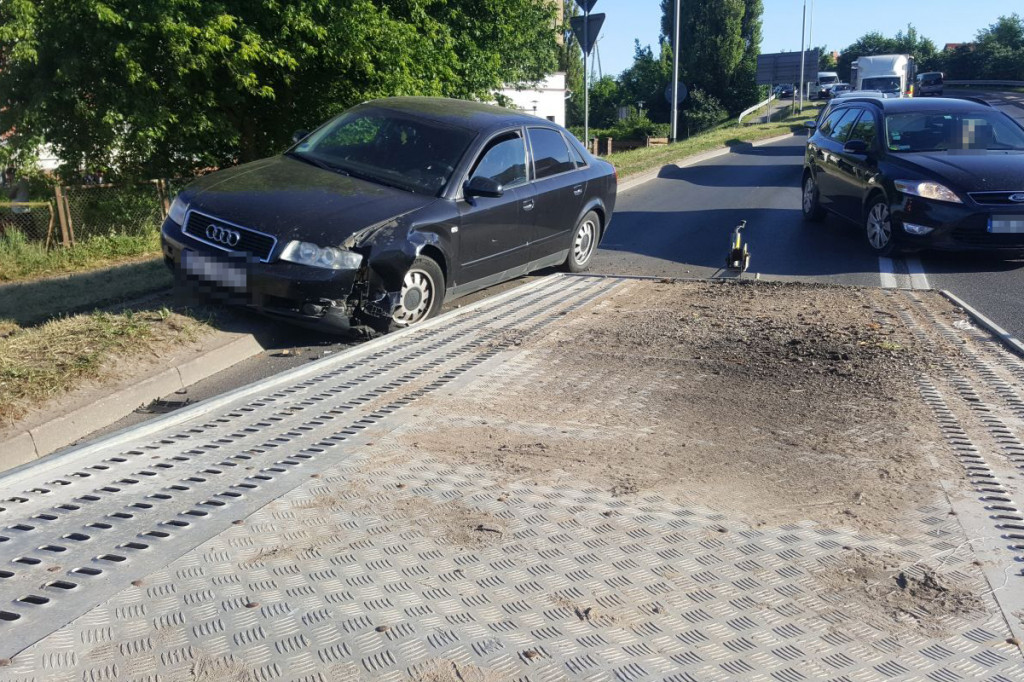 Przyczepa odczepiła się hyundaia i uderzyła w nadjeżdżające auto