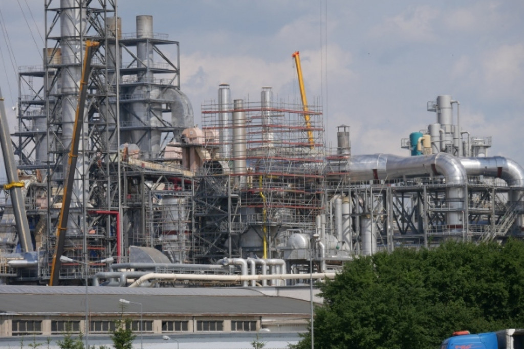 Kronospan wstrzymał pracę. Superdźwig wspomaga montaż UTWS-u
